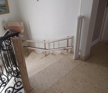 Marguerittes Apartment | Appartement dans villa avec jardin et piscine privée