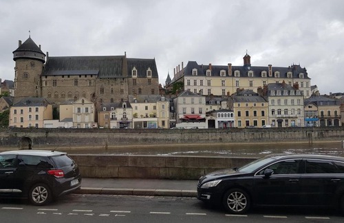 Centre-ville rive gauche Apartment | Appartement de style dans l'hyper-centre de Laval