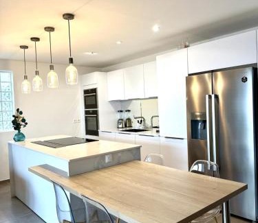 Fort-de-France Apartment | Appartement design, vue marina
