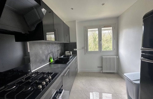 Haut Montmorency Apartment | Appartement en Lisière de Forêt de Montmorency. Animaux de Compagnie Acceptés !