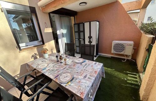 Marseillan Apartment | Appartement en rez-de-jardin avec piscine, accès plage et parking privé - 4 couchages - FR-1-387-155