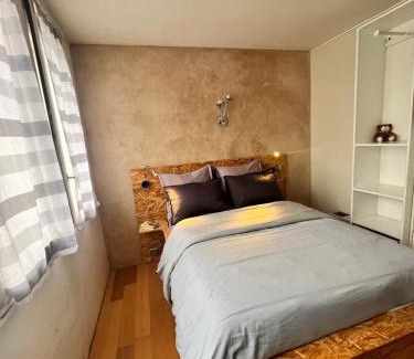 Republique–Point-du-Jour Apartment | Appartement cosy près de la Seine