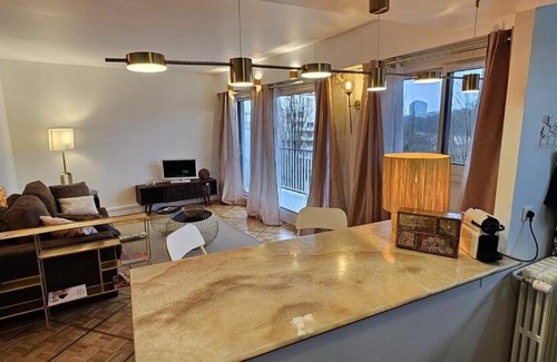 Republique–Point-du-Jour Apartment | Appartement chaleureux Belle vue Proche de Paris