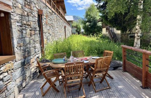 Saint-Sorlin-d'Arves Apartment | Appartement neuf avec une grande terrasse au cœur du village - 6 personnes