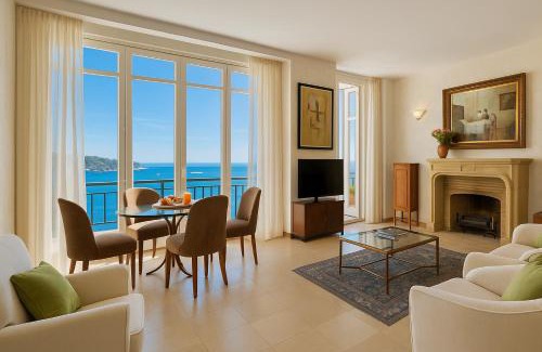 Villefranche-sur-Mer Apartment | Appartement d Exception, Spacieux et Lumineux, avec Balcon et Vue Mer