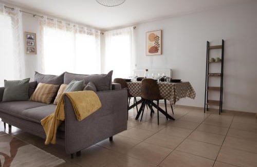 5th Arrondissement Apartment | Appartement le Joliot Curie 4-6 pers à Lyon - Eurexpo - LDLC - POLUTEC - SALON DE L'AUTO