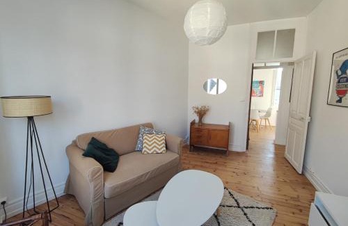 Quartier de France Apartment | Appartement lumineux refait à neuf, cœur de ville