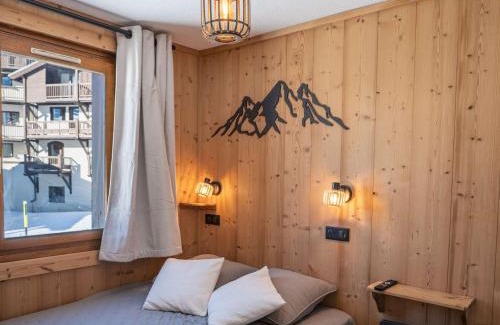 Val-Thorens Apartment | Appartement Moderne à Val Thorens - 4 pers, 1 Chambre + Cabine, Balcon Sud, Ski aux Pieds - FR-1-637-74