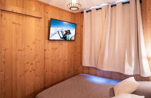 Val-Thorens Apartment | Appartement Moderne à Val Thorens - 4 pers, 1 Chambre + Cabine, Balcon Sud, Ski aux Pieds - FR-1-637-74