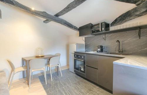 La Tour-de-Salvagny Apartment | Appartement paisible et confortable, Salvagny
