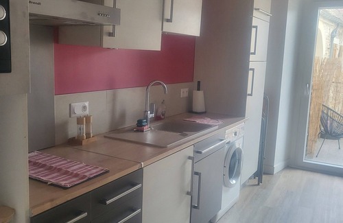 Coignieres Apartment | Appartement Plein de Charme