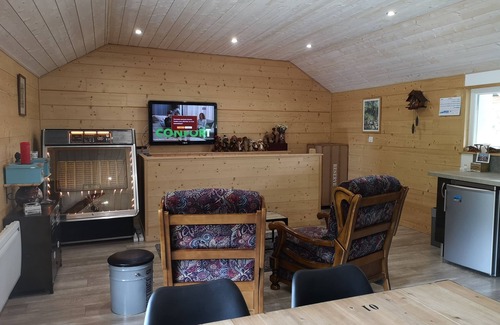 Salins-les-Bains House | Appartement Pour 2 Personnes Dans Propriété Calme