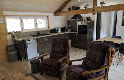 Salins-les-Bains House | Appartement Pour 2 Personnes Dans Propriété Calme