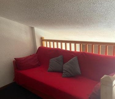 Les Menuires Apartment | Appartement pour 6 personnes au pied des pistes au calme aux Menuires les Asters