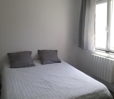 Oyonnax Apartment | Appartement privé moderne et lumineux plain-pied