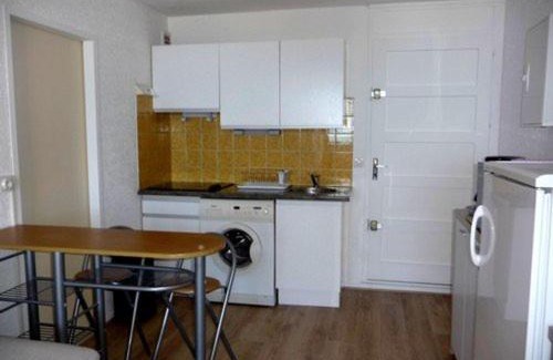 Le Barcares Apartment | Appartement rénové 50m de la plage avec parking, 4 pers, Le Barcarès - FR-1-782-29