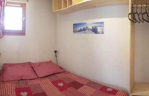 Areches Apartment | Appartement rénové au cœur d'Arêches-Beaufort, proche pistes, balcon plein sud, piscine, pour 4 pers. - FR-1-342-167