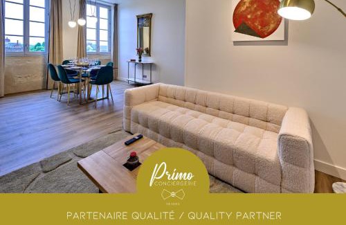 Nevers Apartment | Appartement Saint-Cyr - Les Suites du Palais, parking privé, vue cathédrale, 3 chambres, by PRIMO C0NCIERGERIE