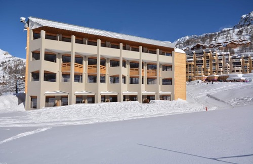 Isola Condo | Appartement Seulement 50m du Télésiège place