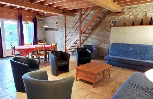 Blaignac Apartment | Appartement spacieux à Blaignac avec piscine partagée