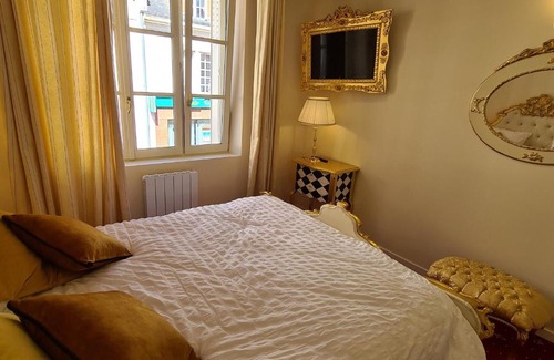 Sully-sur-Loire Apartment | Appartement Sully-sur-Loire, 1 pièce, 2 personnes - FR-1-590-250