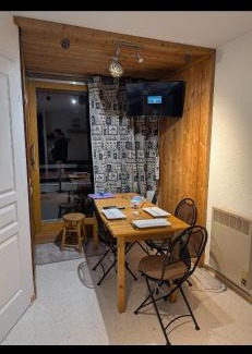 Eclose-Ouest Apartment | Appartement T2 avec coin montagne 6 couchages