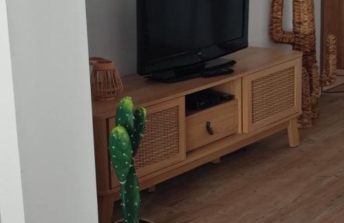 Bastelicaccia Apartment | Appartement T3 dans villa avec piscine