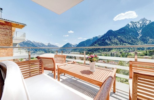 Buerserberg Apartment | Appartement Valbona Blick
