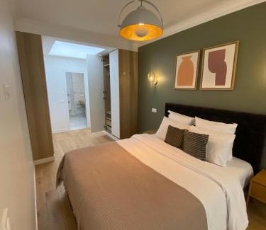 Faubourg-du-Roule Apartment | Appartements 2BR Berri Champs Elysées