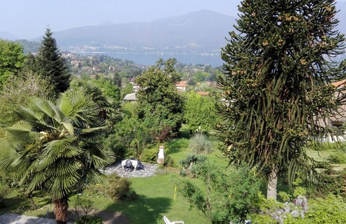 Porto Valtravaglia Apartment | Appartment Erdgeschoss mit Aussicht auf dem See