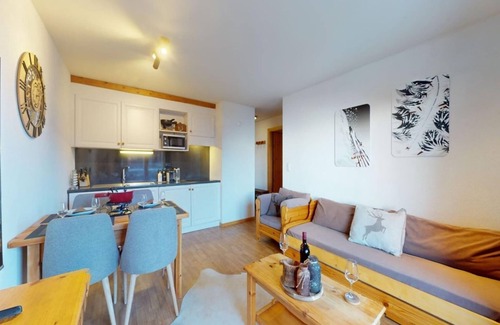 Saint-Pierre-de-Clages Apartment | Appealing apartment with balcony