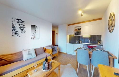 Saint-Pierre-de-Clages Apartment | Appealing apartment with balcony