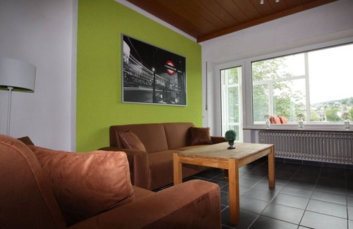 Alf Apartment | Appealing apartment in Alf