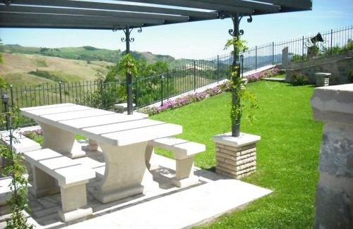 Petrella Guidi Apartment | Appealing Apartment in Petrella Guidi with near Centre