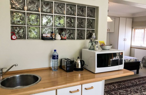 Pinelands Bed & Breakfast | Applegarth B and B and Self Catering Studios
