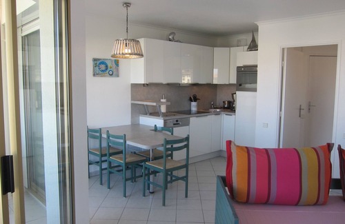 Frejus Port Apartment | Appt Very beautiful SEA VIEW and marina, with SWIMMING POOL/Parking, 2min walk from BEACH
