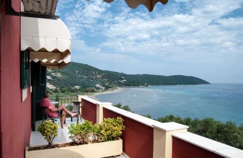 Apraos House | Apraos Bay Hotel In Kalamaki Beach, 3 stars hotel