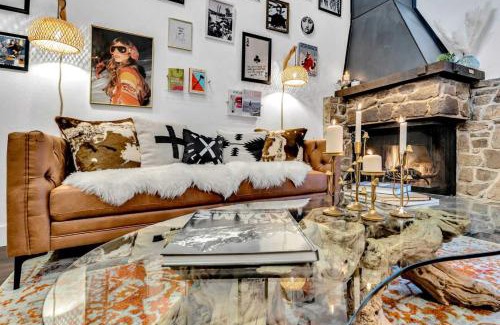 Kings Beach House | Apres All Day Stylish Retreat Near Beach & Slopes