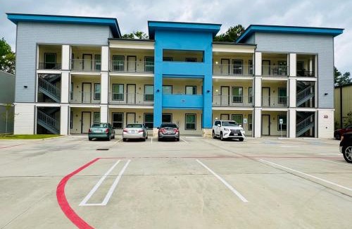 The Woodlands Apartment | Apt 2 Bedrooms 2 Full Baths FREE Parking & FREE Laundry in Unit