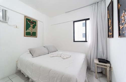 Casa Amarela Apartment | Apt 2 quartos com varanda próximo Praça Casa Forte o bairro mais agradável do Recife ARN901