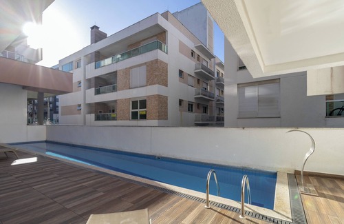 Joao Paulo Apartment | Apt Close to Beach & Floripa Shopping [eaz305]