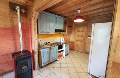 Madonna Dei Fornelli Apartment | Apt w2 in woodhouse first level