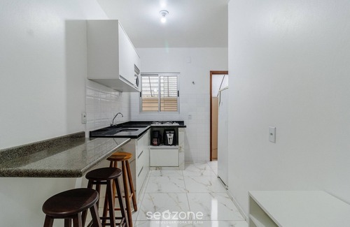 Porto da Lagoa Apartment | Apt Just Minutes From Lagoa da Conceicao - Sis0005