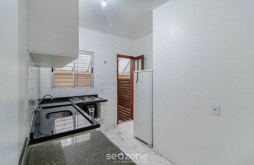 Porto da Lagoa Apartment | Apt Just Minutes From Lagoa da Conceicao - Sis0005