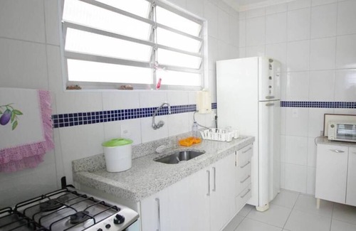 Peruibe Apartment | Apt. Praia do Centro, 200 m from the beach, near Feirinha