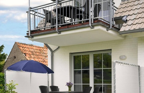 Insel Poel Apartment | Apt. Sommerwiese - Cozy upper floor apartment in Weitendorf.