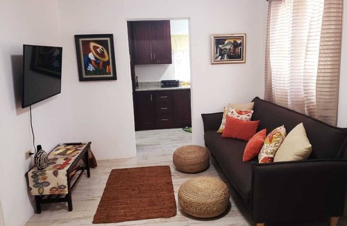 Saint Andrew Apartment | Apt with View of Kgn