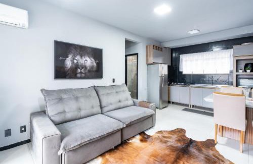 Itacolomi Apartment | Apto a 180m da PRAIA, dois quartos, sala de estar, Cozinha completa, Churrasqueira, Wi-Fi e Vaga privativa de garagem Ideal para famílias ou amigos viverem momentos inesquecíveis Reserve agora mesmo