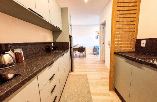 Santa Terezinha Apartment | Apto com 1 quarto e sacada com churrasqueira