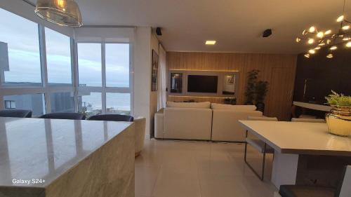 Itacolomi Apartment | Aptos em Prédio com Piscina a 120 m da Praia - LTT